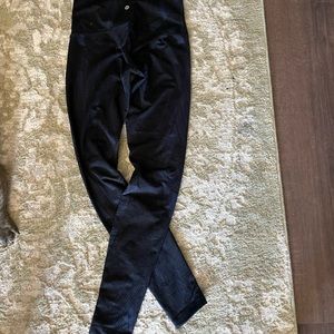 Lulu lemon blue and black pattern leggings